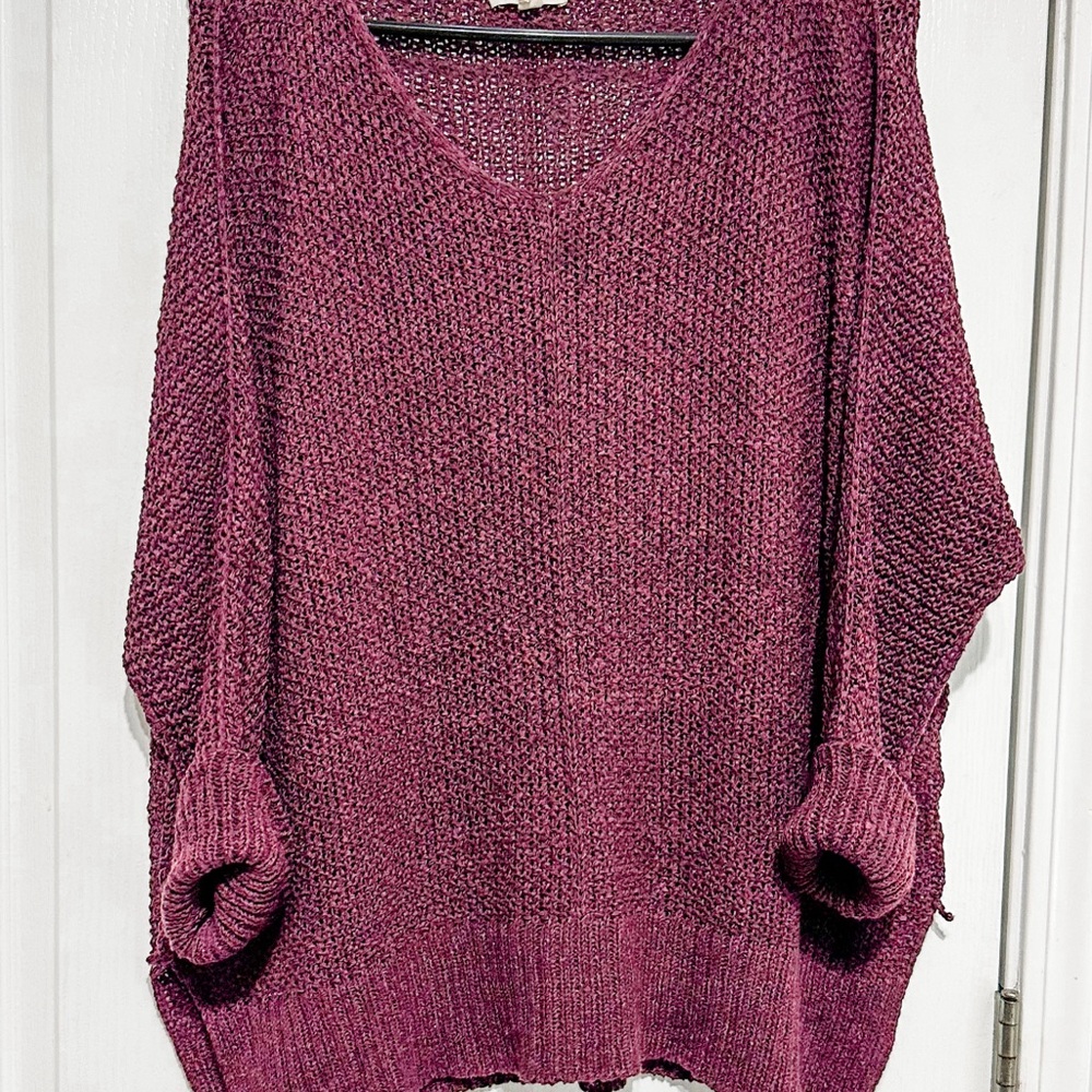 eesome Women's V-Neck Sweater - Rich Purple